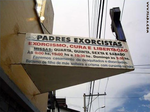 Padres exorcistas